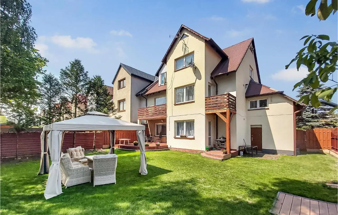 1 Bedroom Stunning Apartment In Kolobrzeg location